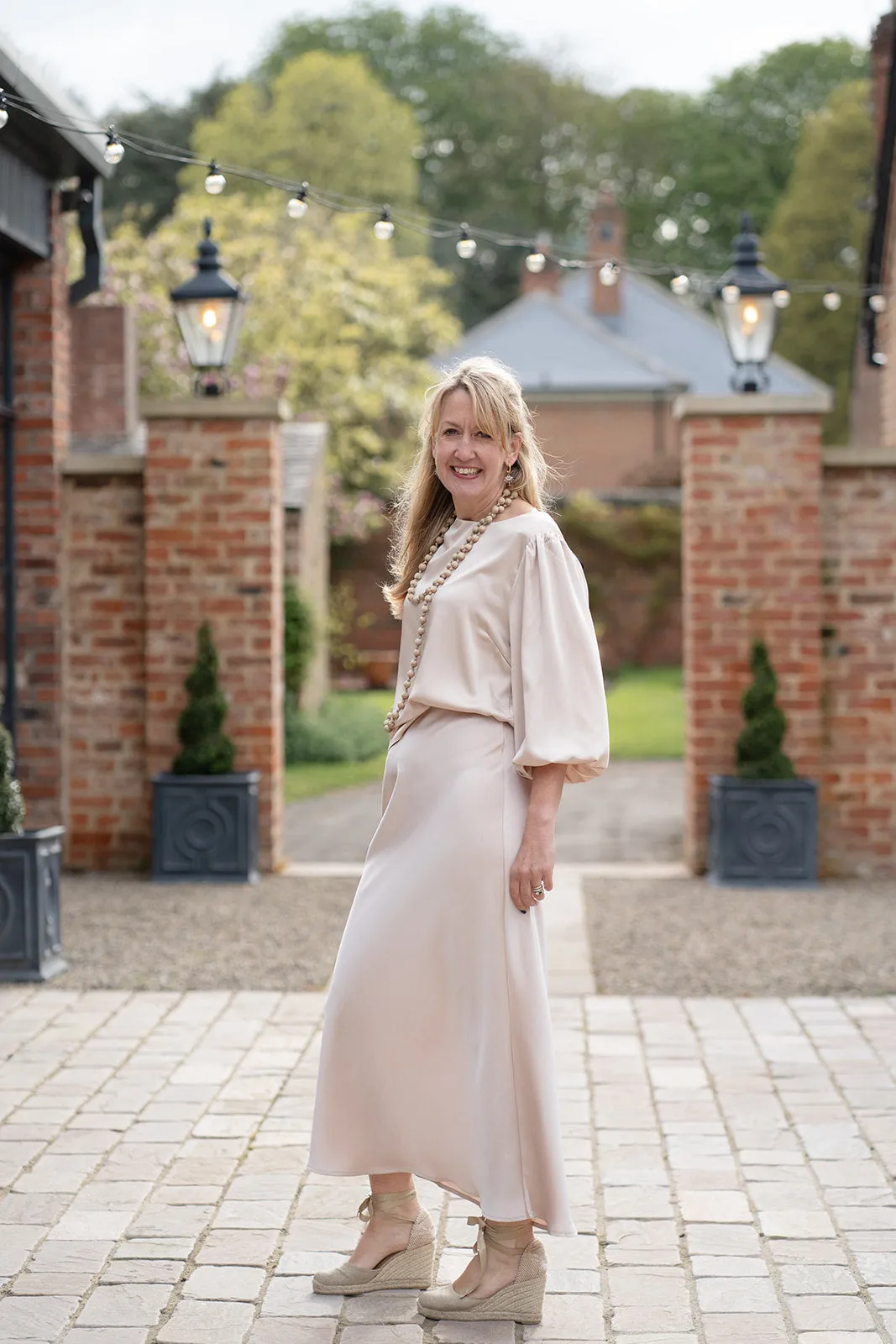 Neo Noir Vicky Heavy Sateen Skirt (Champagne)