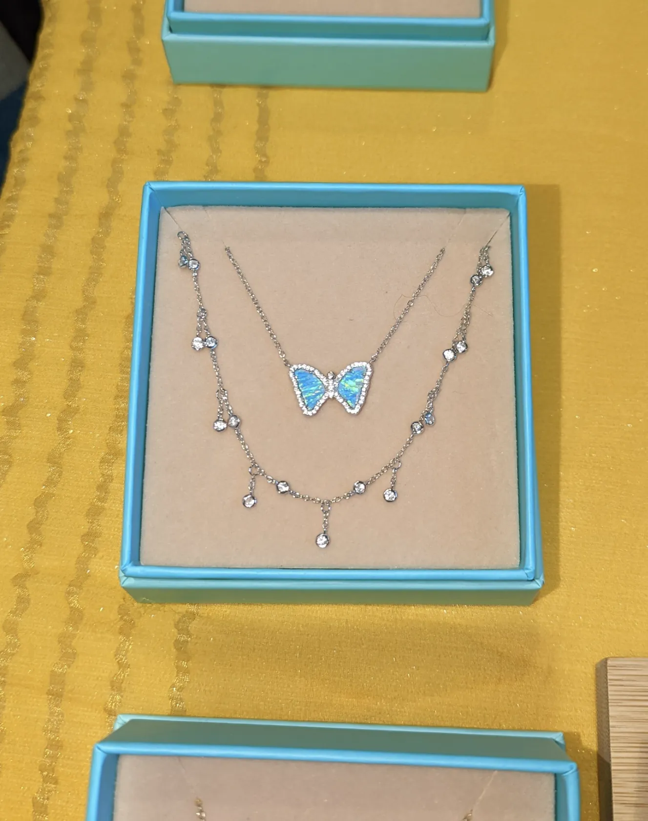 Rain Drop Choker Necklace With Crystals