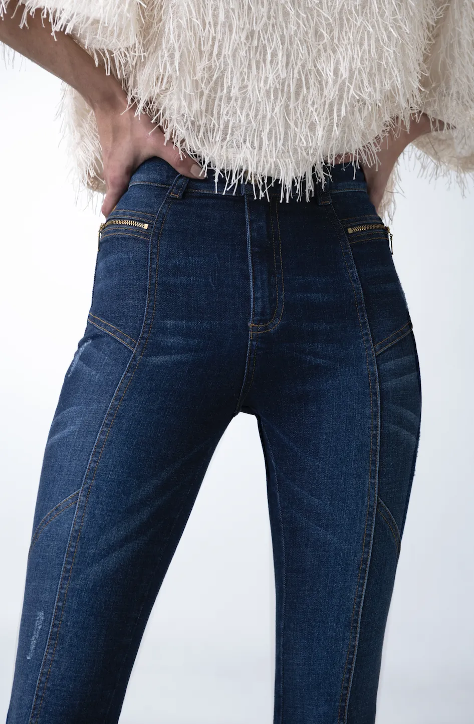 SCATHING DARK DISTRESSED